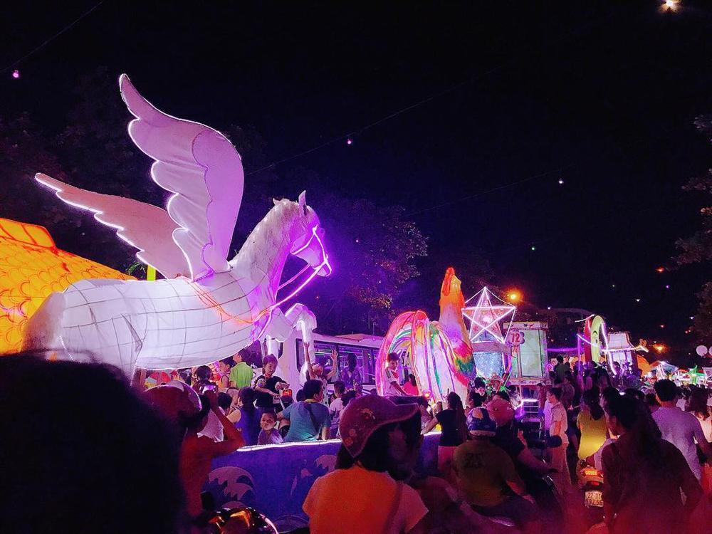 Người dân các nước châu Á làm gì trong Tết Trung thu?-1