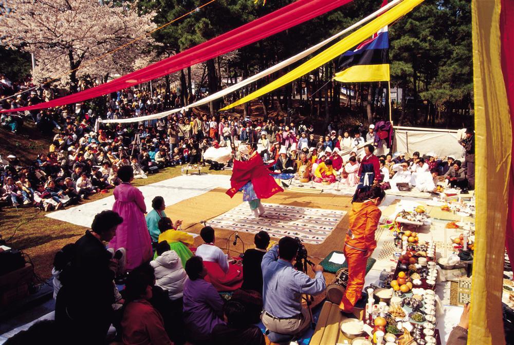 Người dân các nước châu Á làm gì trong Tết Trung thu?-8