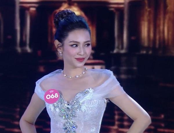 15 thí sinh xuất sắc nhất đẹp dịu dàng trình diễn trang phục dạ hội-2