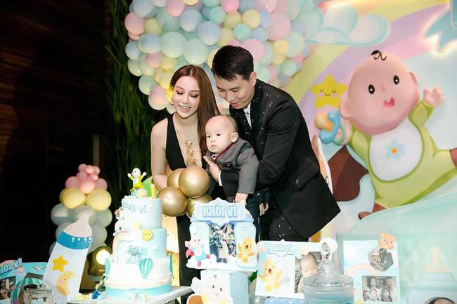 Muốn làm RICH MOM phải như Huyền Baby: Cho quý tử chơi hàng hiệu ngay từ trong trứng-1