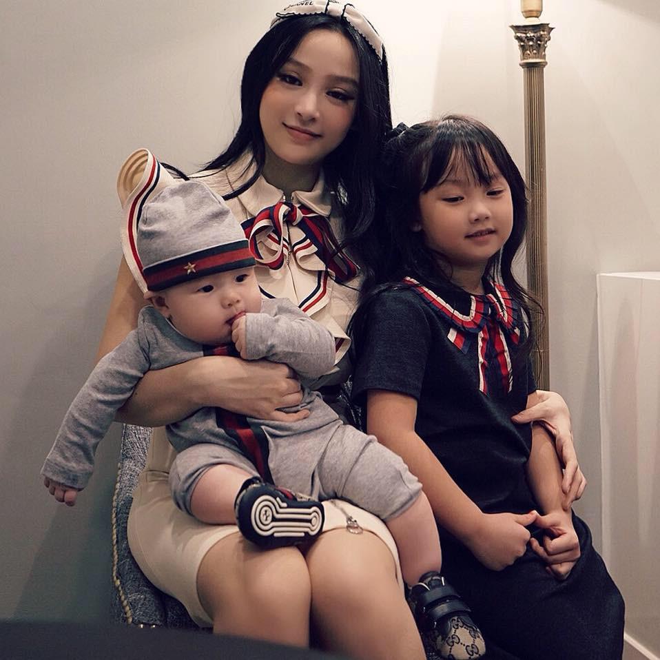 Muốn làm RICH MOM phải như Huyền Baby: Cho quý tử chơi hàng hiệu ngay từ trong trứng-7