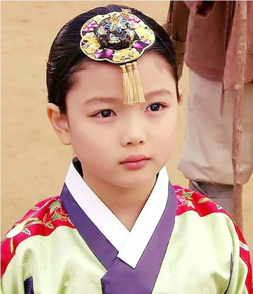 Fan sẽ giật mình khi biết tuổi nghề của các sao Hàn đình đám này-7