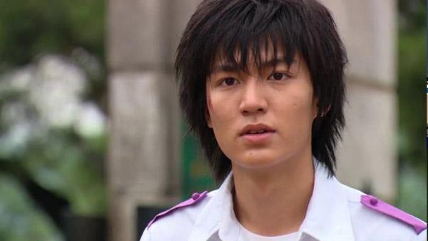 Fan sẽ giật mình khi biết tuổi nghề của các sao Hàn đình đám này-10