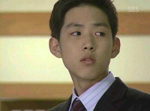 Fan sẽ giật mình khi biết tuổi nghề của các sao Hàn đình đám này-5