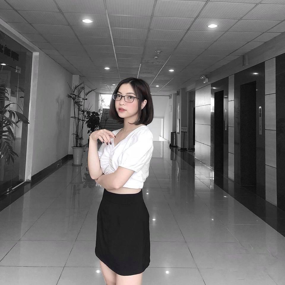 Không chỉ tân Hoa hậu Trần Tiểu Vy, đất Quảng còn nhiều hot girl có nhan sắc thuộc hàng cực phẩm-10