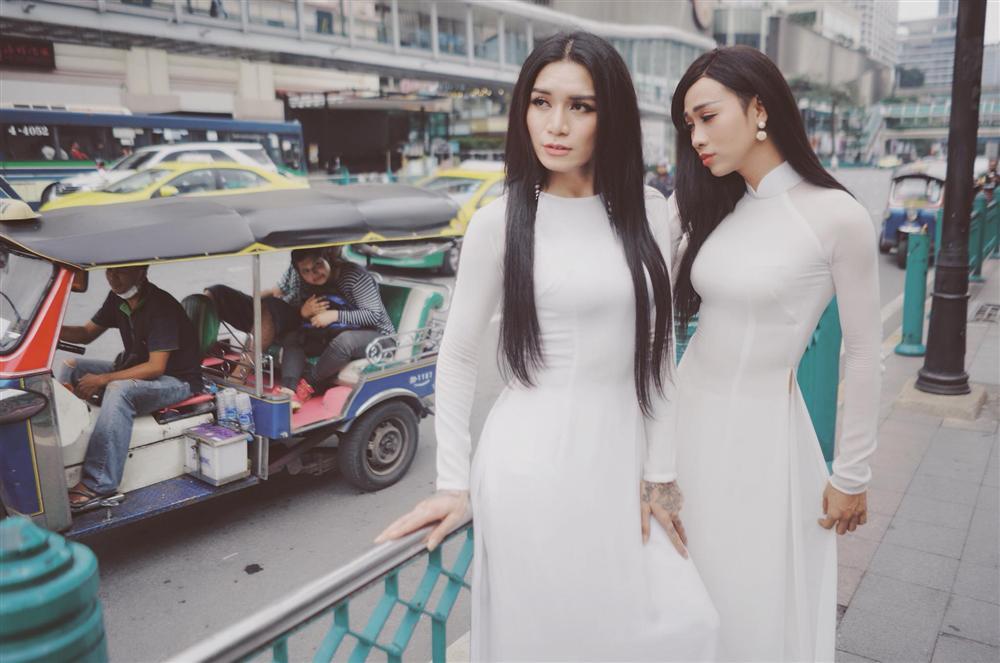 Đi đám cưới Kim Nhã, BB Trần - Hải Triều tranh thủ cho ra lò bộ ảnh áo dài chất lừ tại Thái Lan-6
