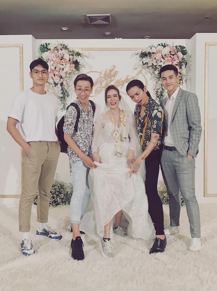 Đi đám cưới Kim Nhã, BB Trần - Hải Triều tranh thủ cho ra lò bộ ảnh áo dài chất lừ tại Thái Lan-10