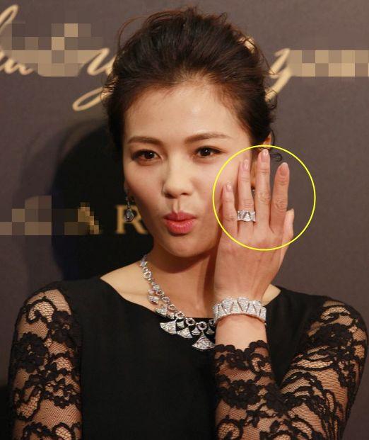 NGHỊCH LÝ NHAN SẮC: Nam thần - mỹ nhân Hoa ngữ gây shock khi lộ mặt tựa thiên thần, tay như chuối mắn-13