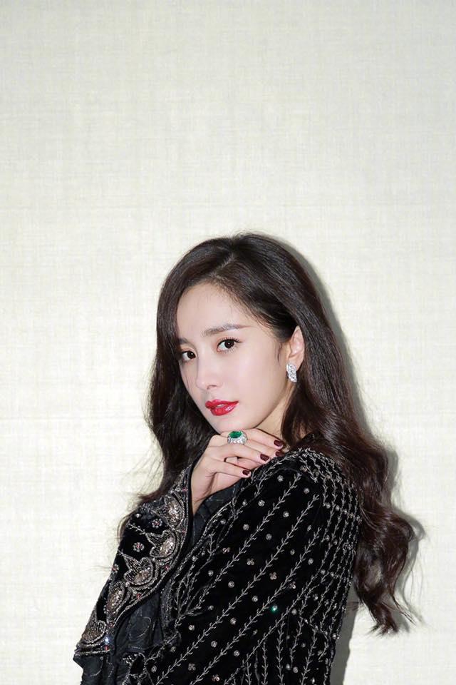 Bạn thân tiết lộ Lưu Khải Uy và Dương Mịch dù bên ngoài tỏ ra vẫn ổn nhưng sự thật đã ly hôn được 2 năm-5