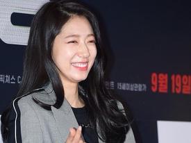 Park Shin Hye rạng rỡ đến ủng hộ 'người tình' Hyun Bin Park Shin Hye rạng rỡ đến ủng hộ 'người tình' Hyun Bin