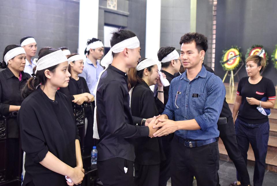 Nghệ sĩ Xuân Bắc chia buồn cùng gia đình cố đạo diễn.