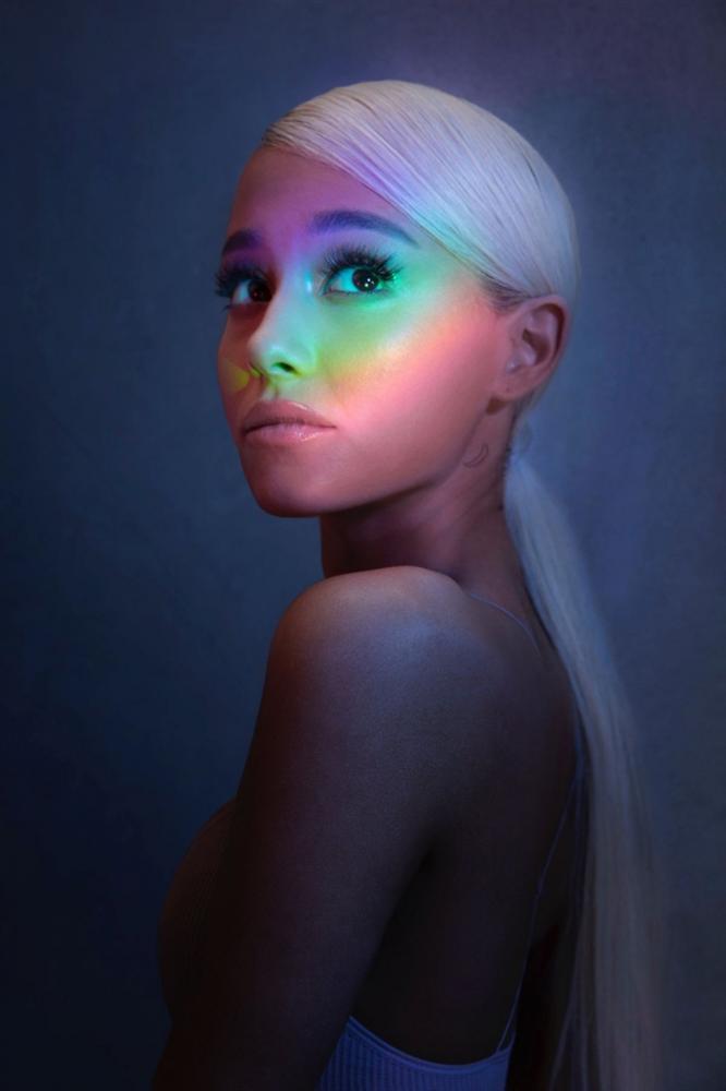 Ariana Grande lại vắng mặt ngay trước giờ G lễ trao giải: Lần đầu tiên lý do khiến khán giả cảm thông!-2