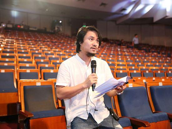 Màn diễn của hoa hậu Mỹ Linh đêm chung kết bị cắt sóng vì phục trang quá ngắn?-1