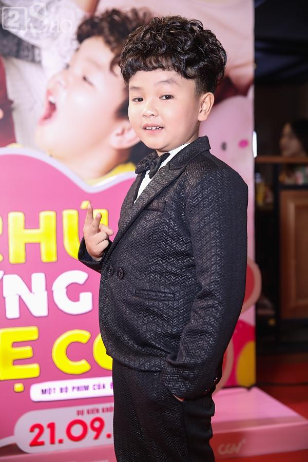 Giữa tâm bão công khai tình cảm, Kiều Minh Tuấn tỏ vẻ lạnh lùng xa cách khi đứng cạnh An Nguy-10