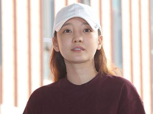 Goo Hara xin lỗi, cầu mong sự tha thứ từ bạn trai sau vụ ẩu đả