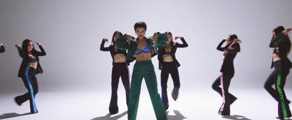 Cùng xem ngay những cảnh quay sexy bỏng tay của Chi Dân và Miu Lê-7