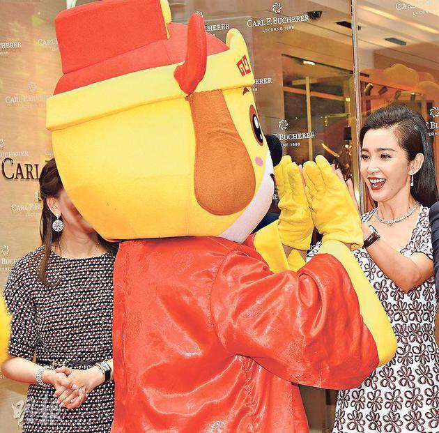 Lý Băng Băng đáp trả tin đồn trốn thuế và từ chối nhắc đến Phạm Băng Băng-2