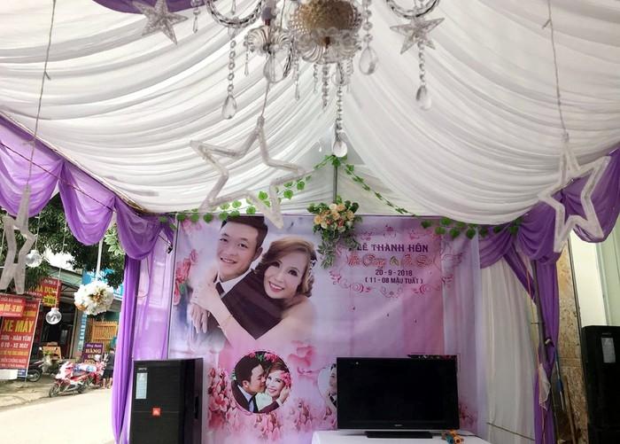 Cận cảnh không gian tiệc cưới sang trọng tại nhà cô dâu 61 tuổi lấy chú rể 26 tuổi ở Cao Bằng-4