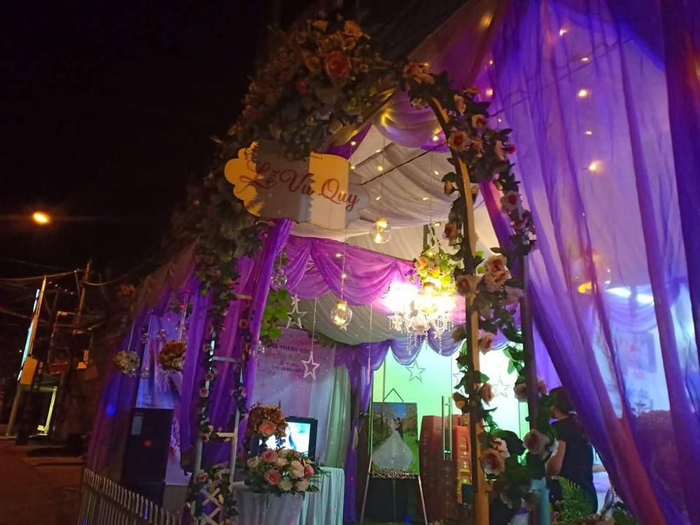Cận cảnh không gian tiệc cưới sang trọng tại nhà cô dâu 61 tuổi lấy chú rể 26 tuổi ở Cao Bằng-5