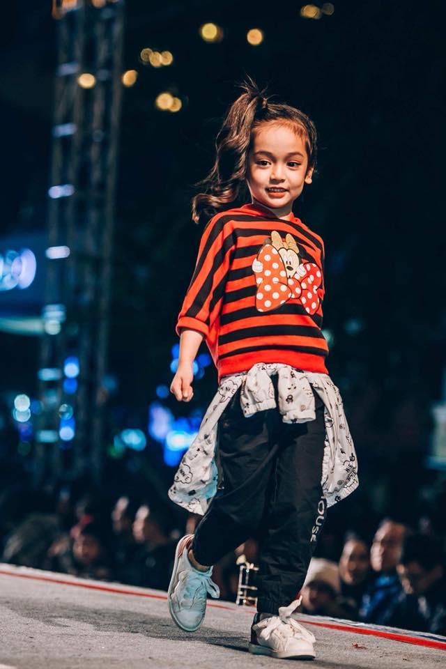 Cận cảnh nhan sắc thiên thần của sao nhí khiến Kiều Minh Tuấn bị mê hoặc-3