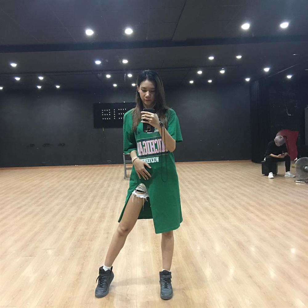 Hóa ra con gái ruột của lão Cấn ác nhất Quỳnh Búp Bê lại là dancer cá tính trong nhóm ST.319-6