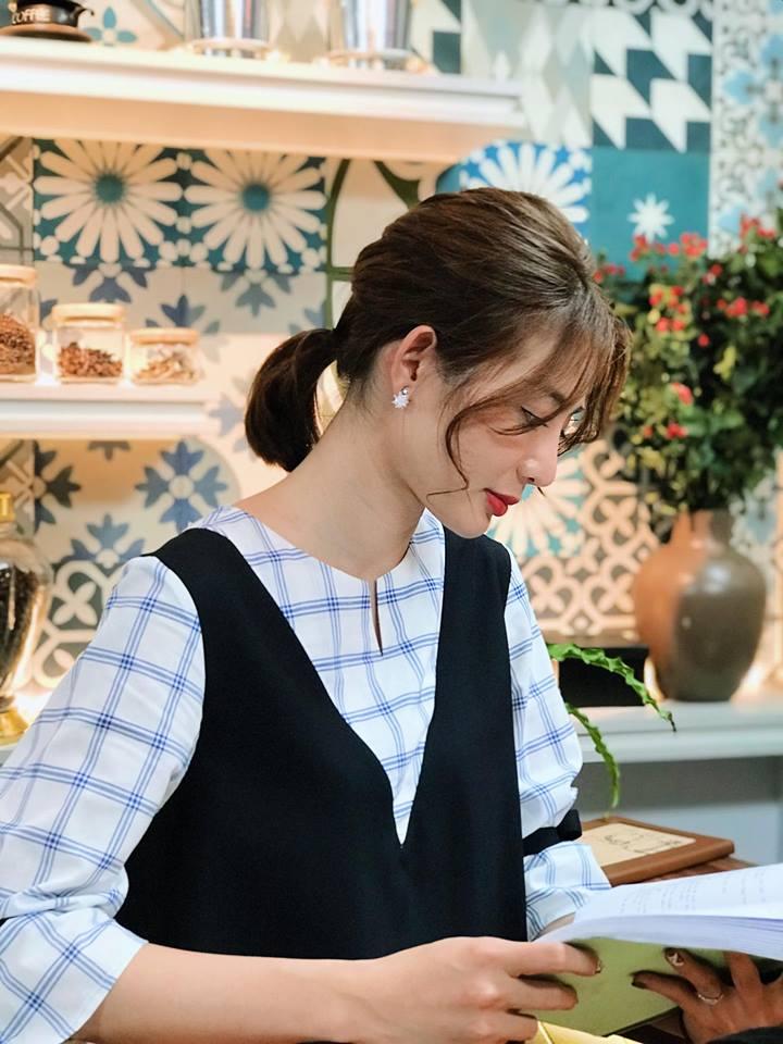 Bị nghi dùng phần mềm sửa ảnh, BB Trần và Hải Triều hợp lực tung clip đáp trả-2