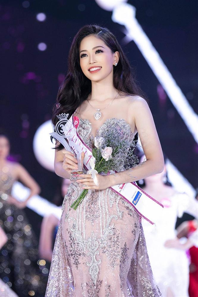 Á hậu Bùi Phương Nga có đủ đẹp để tranh vương miện Miss Grand 2018 khi đứng cạnh dàn mỹ nhân quốc tế?-1