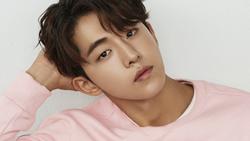 Tài tử 'Tiên nữ cử tạ' Nam Joo Hyuk rớt nước mắt khi nói về gia cảnh nghèo khó