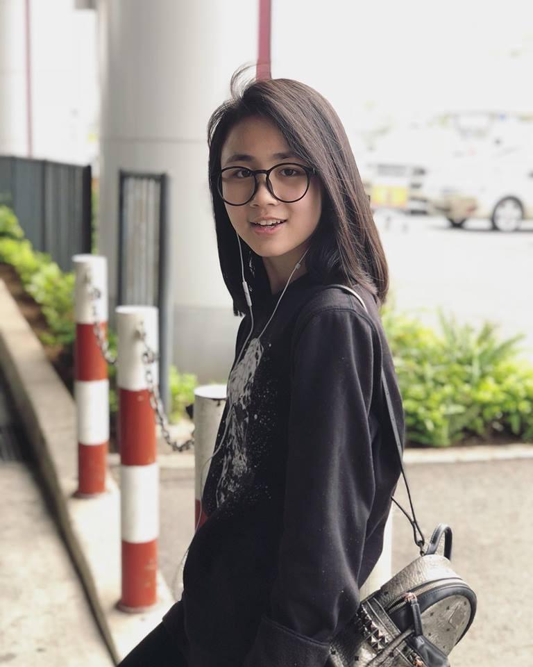 Chân dung 2 cô em gái vừa xinh xắn lại đáng yêu hết nấc của Á hậu Tú Anh-15