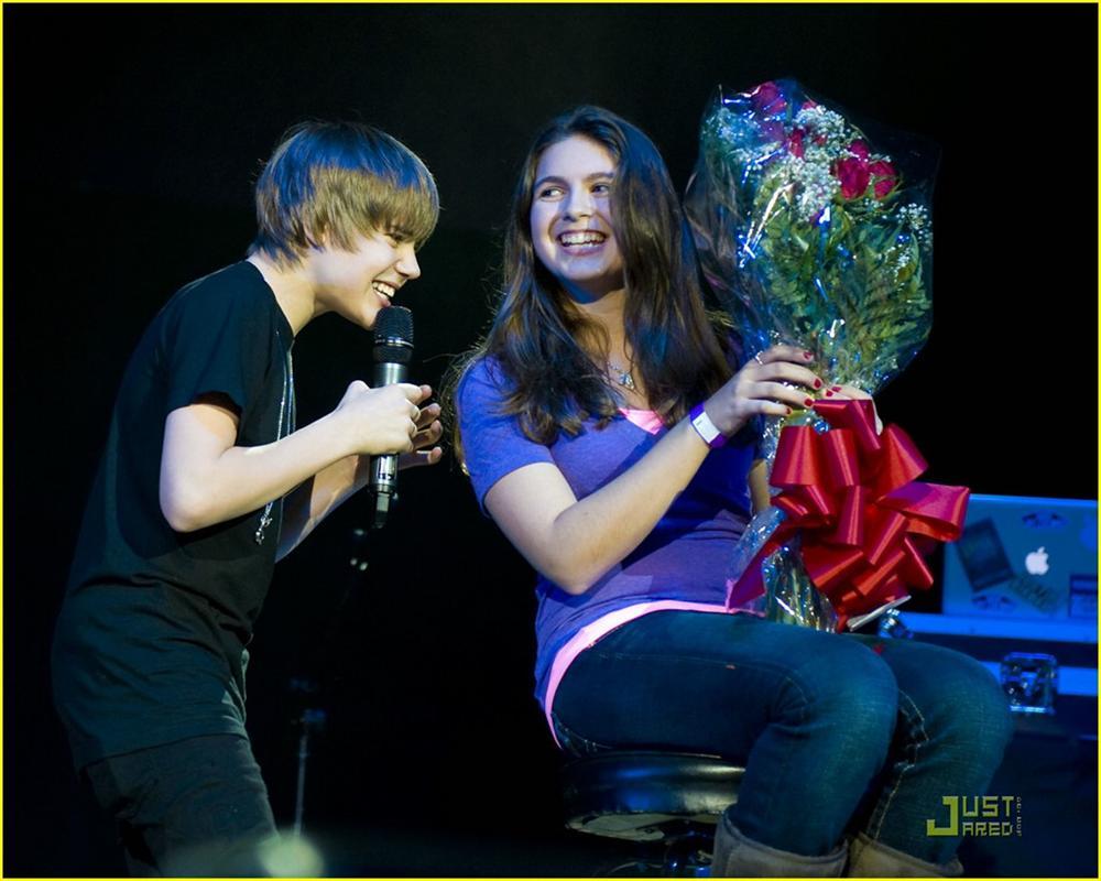 Justin Bieber và những khoảnh khắc ghi điểm với người hâm mộ-4