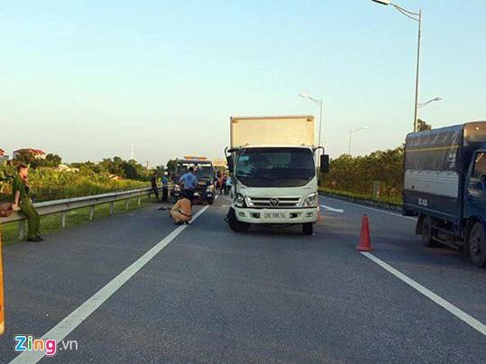 'Cần khởi tố vụ tài xế Lexus bị tông chết để điều tra nguyên nhân'