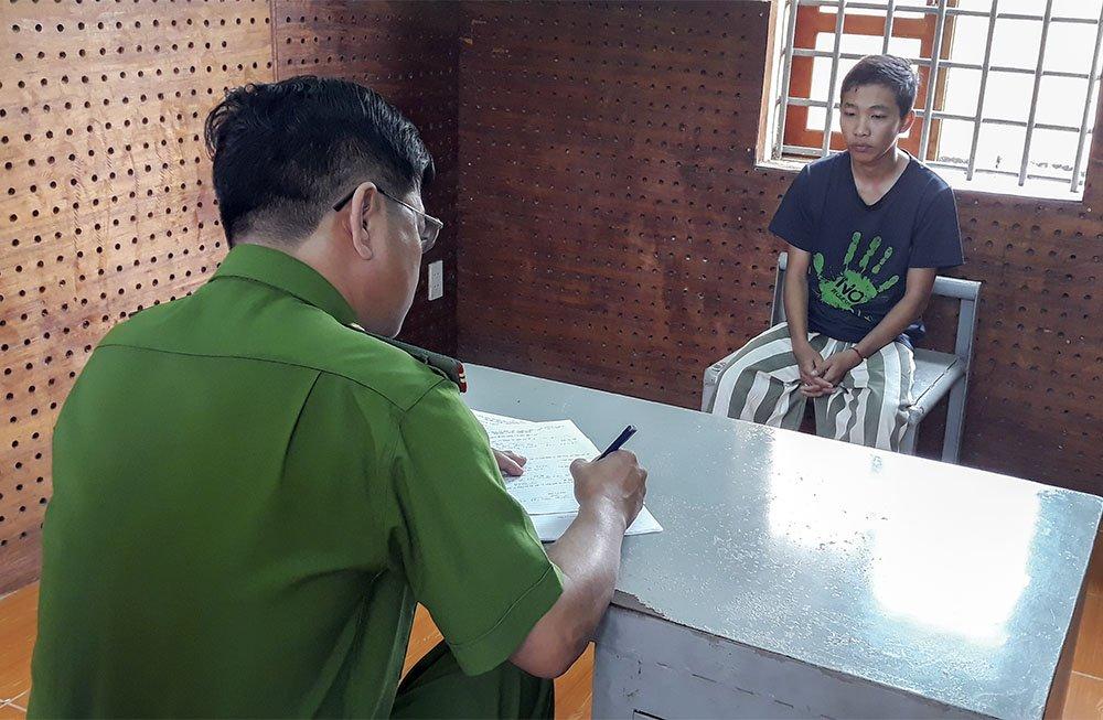 Nửa đêm, gã trai đột nhập vào nhà cắt cổ cha người yêu-2