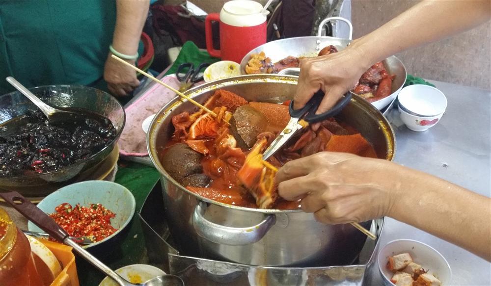 Bỏ túi những địa chỉ phá lấu bò hấp dẫn tại TP.HCM-13