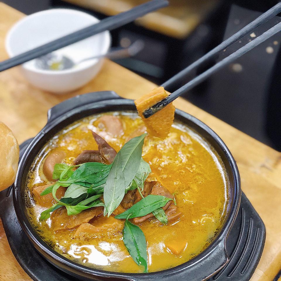 Bỏ túi những địa chỉ phá lấu bò hấp dẫn tại TP.HCM-21