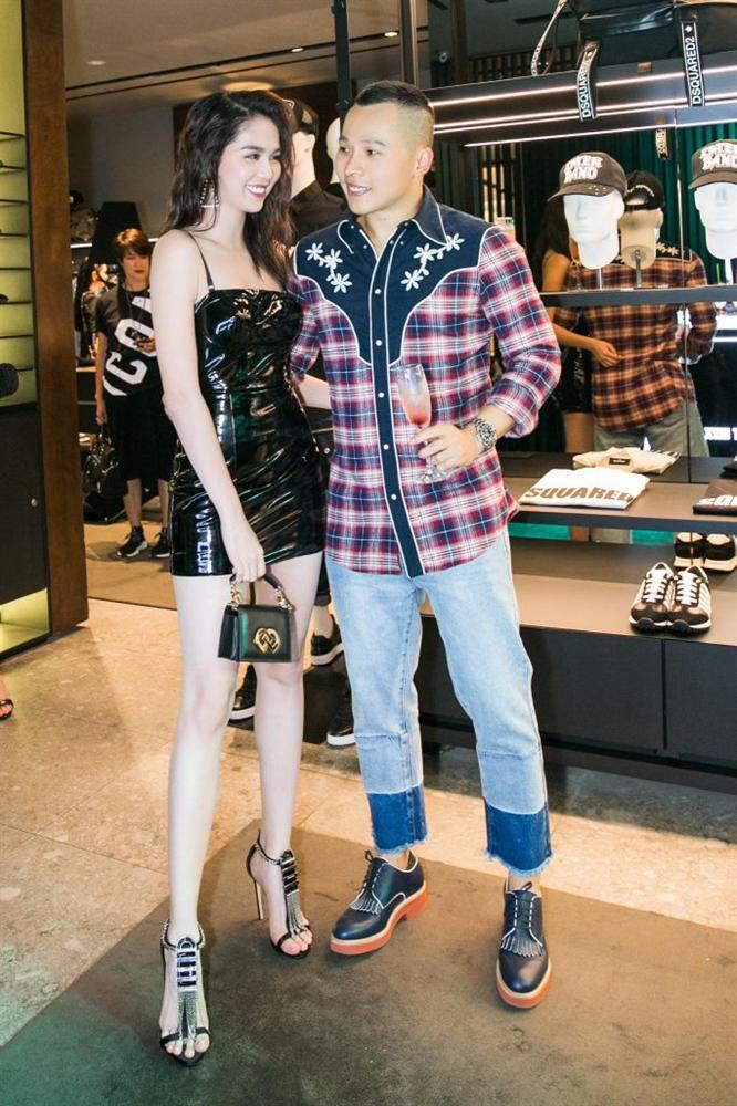 Vũ Khắc Tiệp đi sự kiện mà chỉ rình quay đùi và ngực Ngọc Trinh-3