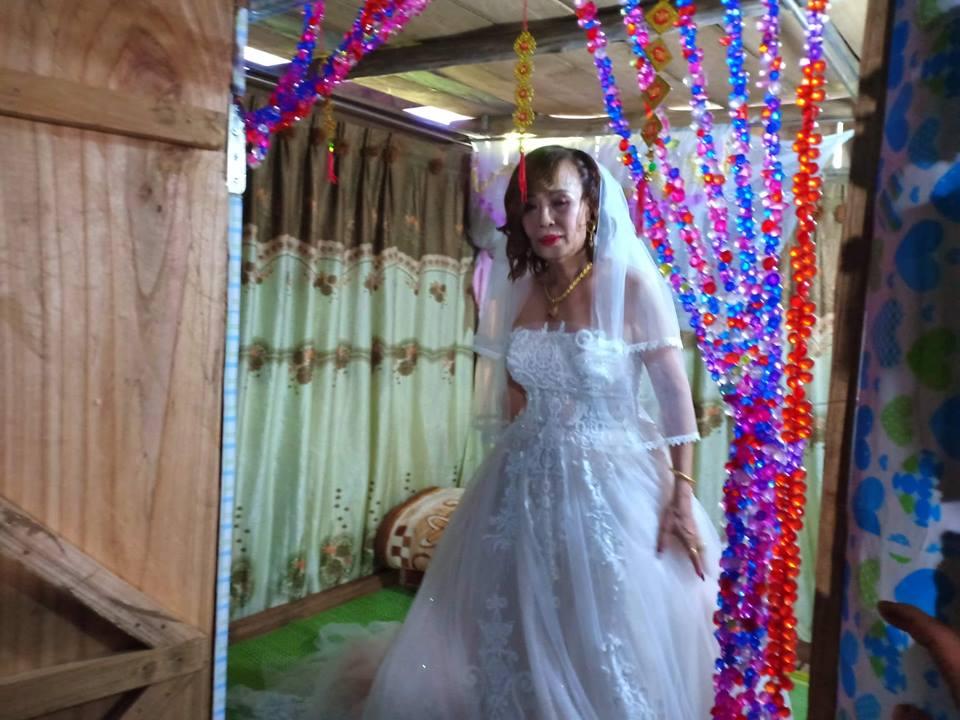 Cô dâu 61 tuổi lội suối, băng rừng về nhà chồng-6