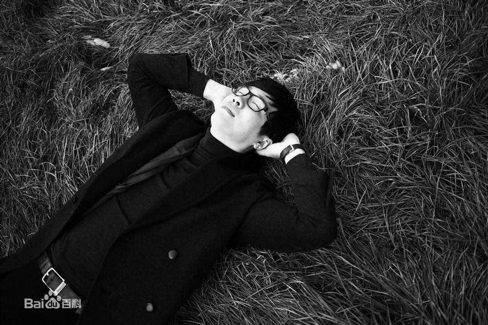 Chuyện tình lấy nước mắt vạn người của tiểu thuyết gia nổi tiếng Trung Quốc Vì em, anh nguyện yêu cả thế giới-2