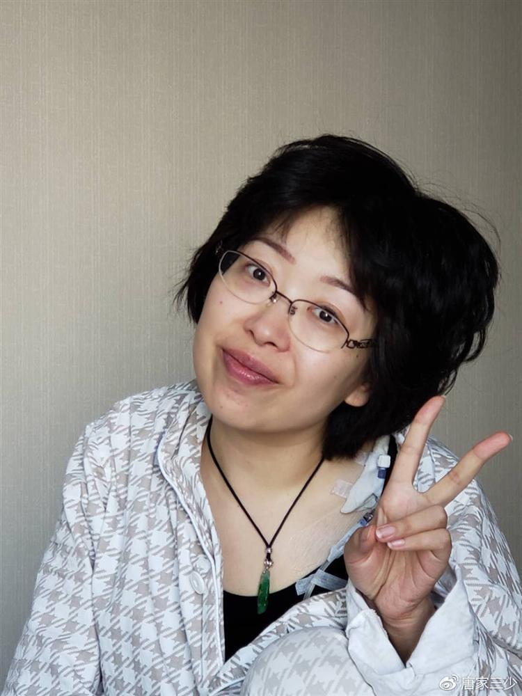 Chuyện tình lấy nước mắt vạn người của tiểu thuyết gia nổi tiếng Trung Quốc Vì em, anh nguyện yêu cả thế giới-6