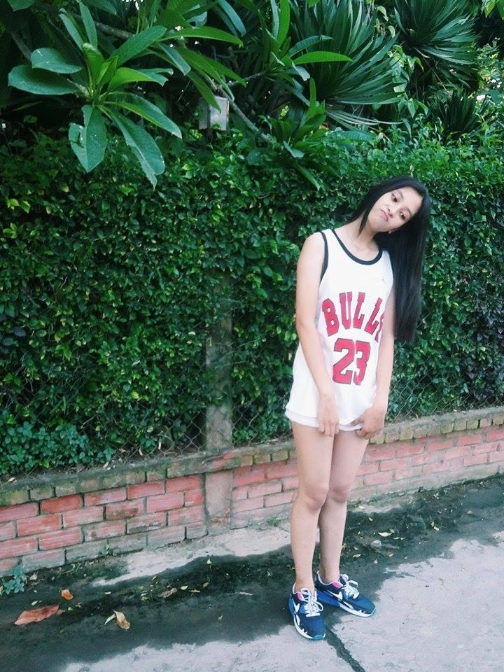 Loạt hình nhí nhảnh cá cảnh của Trần Tiểu Vy trước khi đăng quang Hoa hậu Việt Nam 2018-12