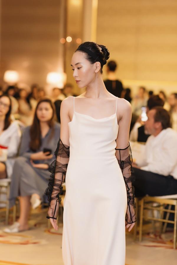 Lệ Hằng lâu lắm mới catwalk nhưng đã diễn thời trang là làm luôn vedette-16