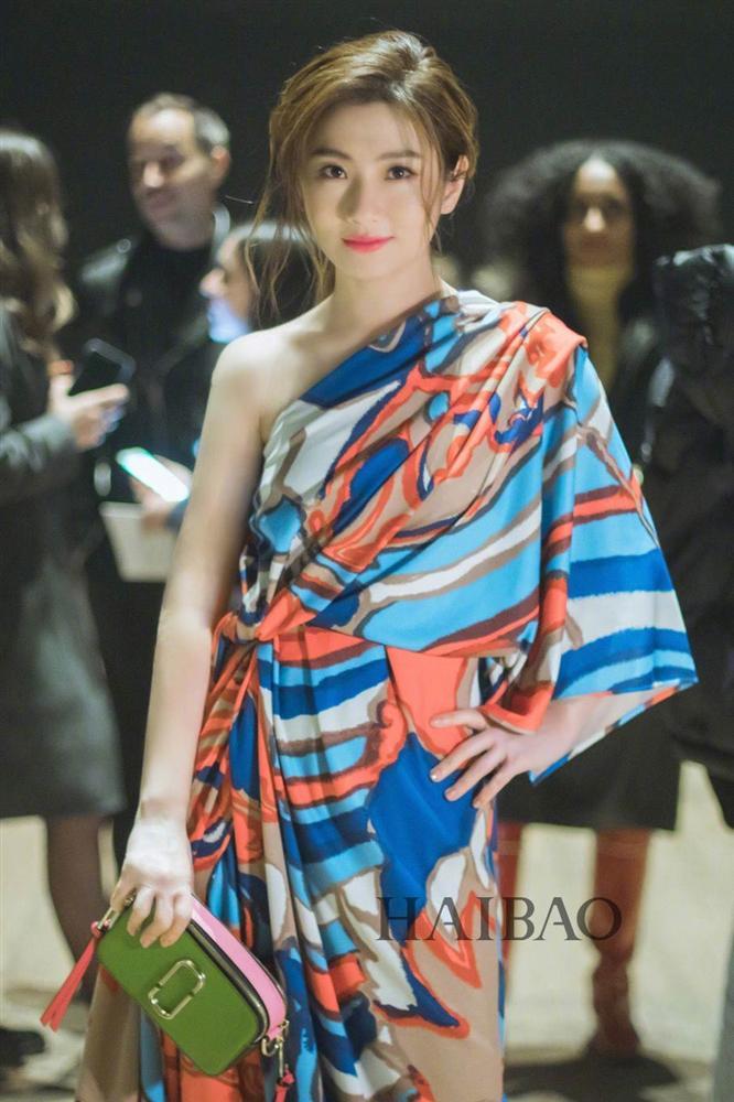 Sau 8 năm bị bỏng nặng, Selina (nhóm S.H.E) đẹp như mơ ở tuổi 36-7