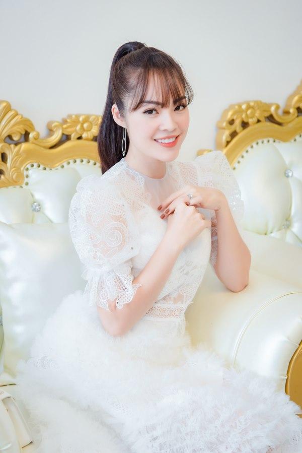 Đường tình lận đận của Dương Cẩm Lynh, cô gái từng bỏ nhà đi, tuyên bố sống chết vì yêu khi bố mẹ phản đối-7