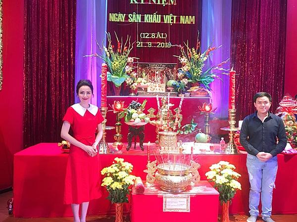 Hoa hậu Diễm Hương gây chú ý vì gương mặt khác lạ so với khi mới đăng quang-2