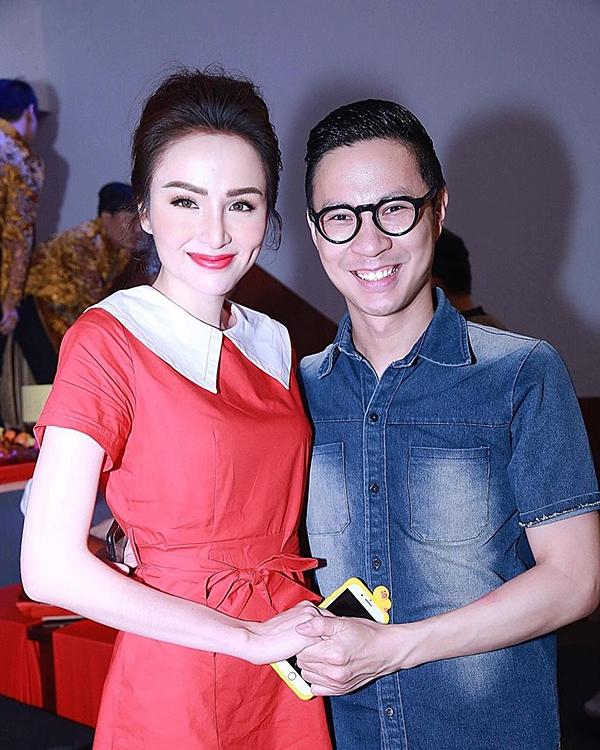 Hoa hậu Diễm Hương gây chú ý vì gương mặt khác lạ so với khi mới đăng quang-7