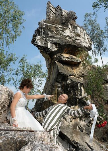 Những bộ ảnh cưới mang phong cách độc lạ của sao Việt-12