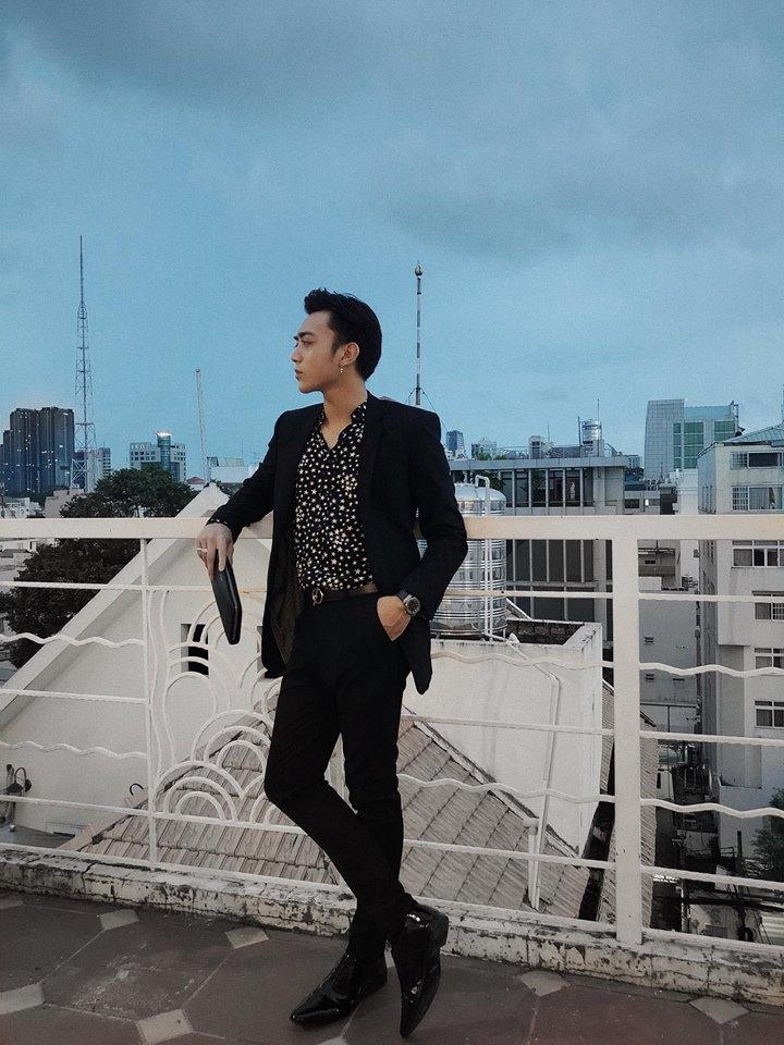 Anh Đức bị soi dáng ngủ kém duyên khi tựa đầu lên vòng 1 của Minh Tú-11