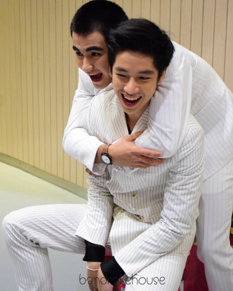 Những khoảnh khắc ngọt ngào của cặp đôi đam mỹ học đường Mork và Tee trong bộ phim My Tee-3