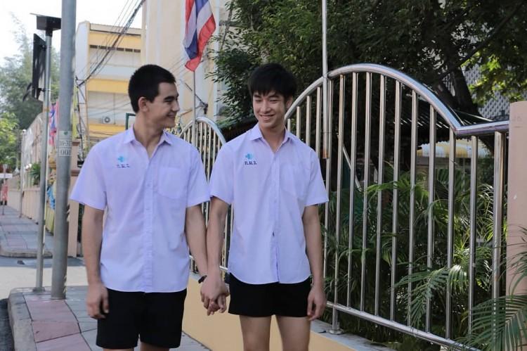 Những khoảnh khắc ngọt ngào của cặp đôi đam mỹ học đường Mork và Tee trong bộ phim My Tee-5