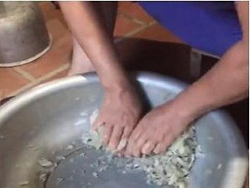 Hà Nội: Cảnh khó tin dưới mũi giày hotgirl lượn Trung thu phố cổ-18