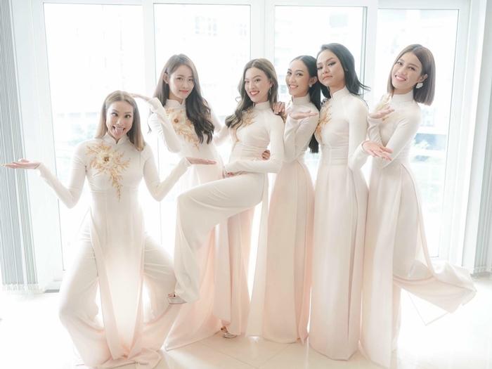 Đâu chỉ có Lan Khuê, rất nhiều mỹ nhân Việt đẹp thuần khiết khi mặc áo dài trắng trong ngày làm cô dâu-13